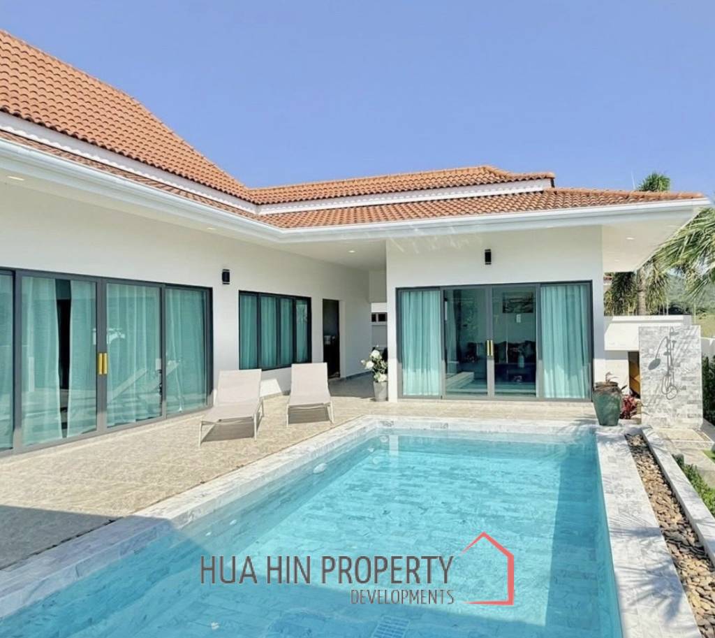 LUXURY VILLA AT BAAN RAK  : 3 bed modern pool villa