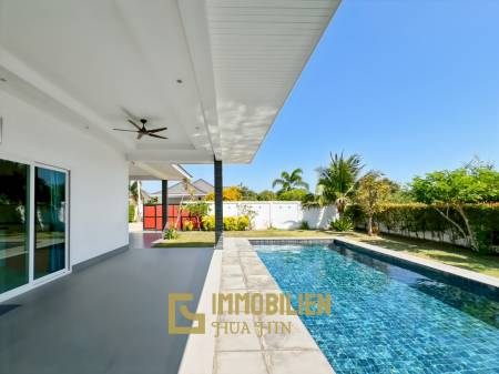 Terrain de 638 m² / 3 chambres + 3 salles de bains / Proche de la ville