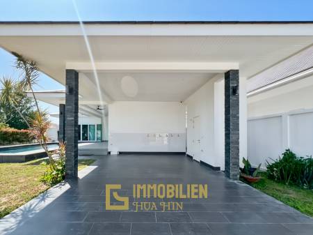 Terrain de 638 m² / 3 chambres + 3 salles de bains / Proche de la ville