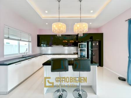 Terrain de 638 m² / 3 chambres + 3 salles de bains / Proche de la ville