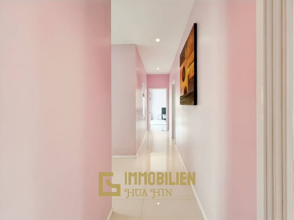 Terrain de 638 m² / 3 chambres + 3 salles de bains / Proche de la ville