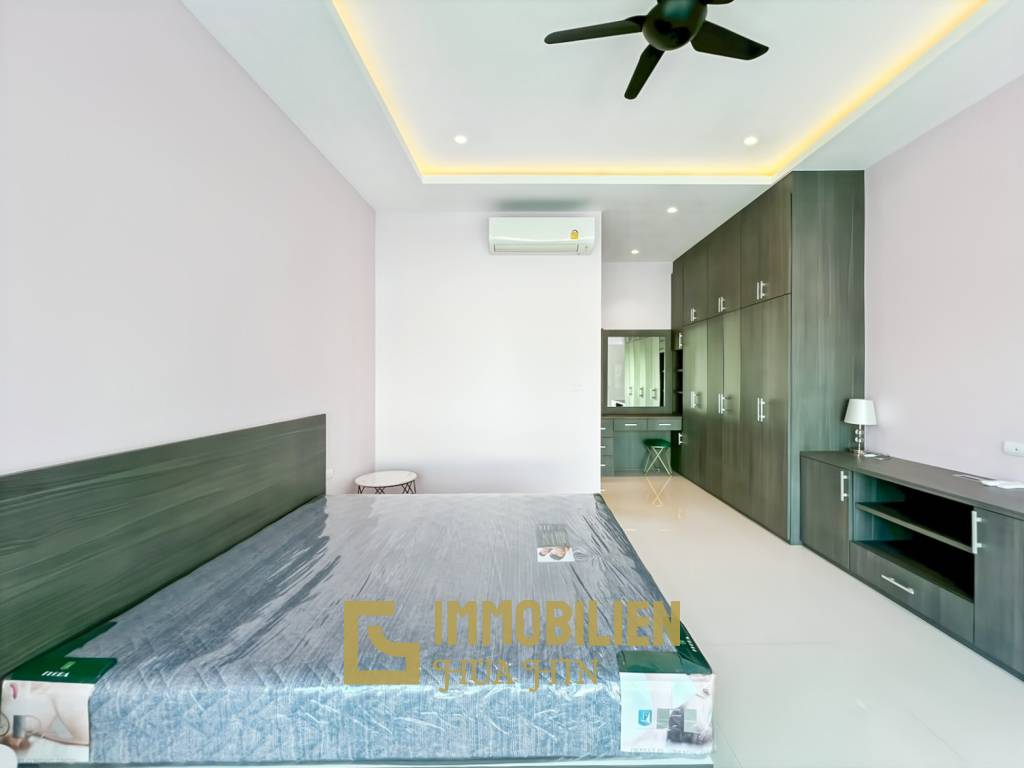 Terrain de 638 m² / 3 chambres + 3 salles de bains / Proche de la ville