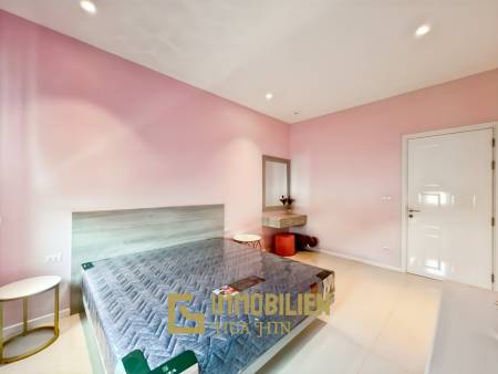 Terrain de 638 m² / 3 chambres + 3 salles de bains / Proche de la ville