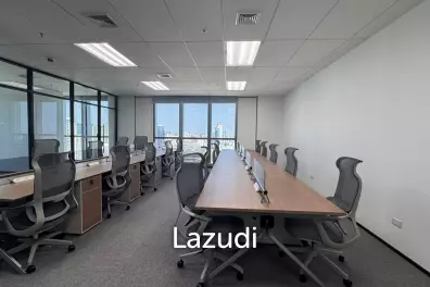 111 sqm modern high floor office in Huai Khwang Bangkok