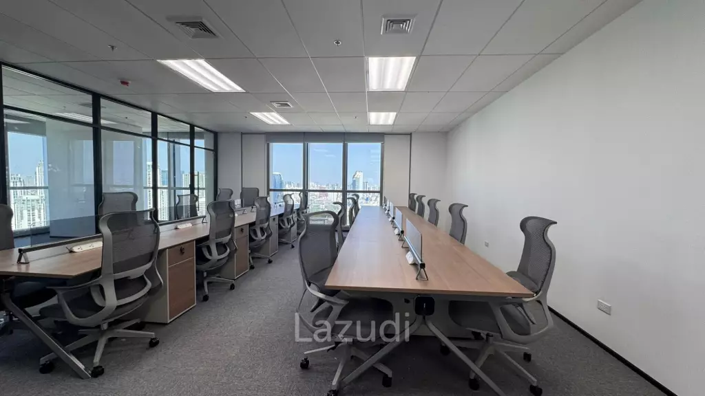 111 sqm modern high floor office in Huai Khwang Bangkok