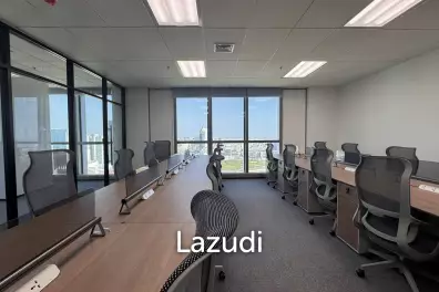111 sqm modern high floor office in Huai Khwang Bangkok