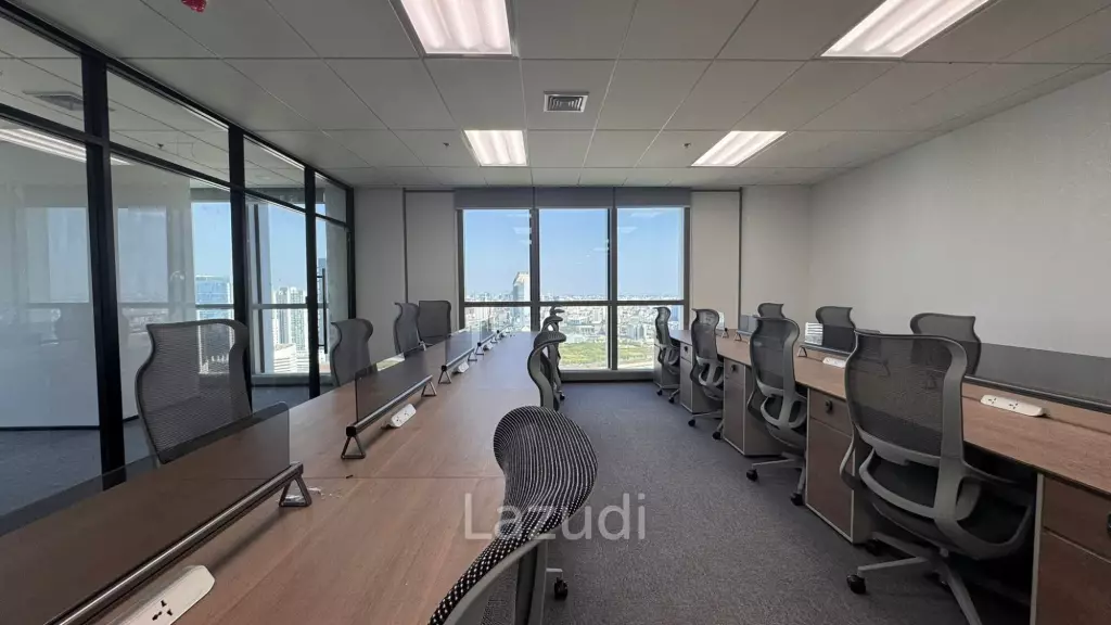 111 sqm modern high floor office in Huai Khwang Bangkok