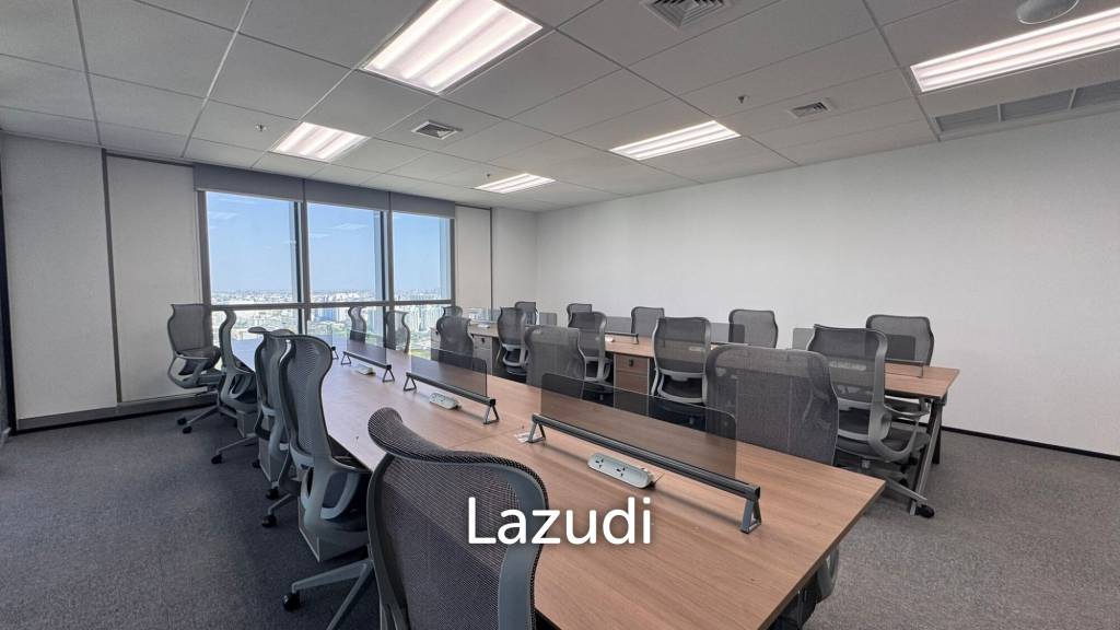 111 sqm modern high floor office in Huai Khwang Bangkok