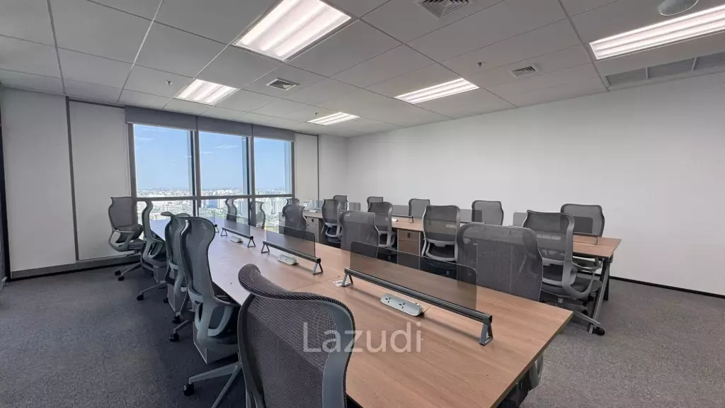 111 sqm modern high floor office in Huai Khwang Bangkok