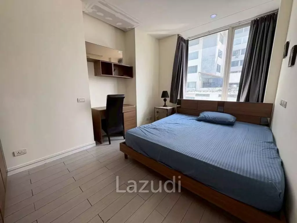 54 sqm 2-Bed Condo on High Floor at TC Green Rama 9, Huai Khwang