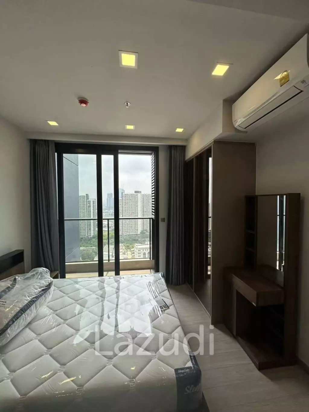 27 sqm 1 Bedroom Condo on 20th Floor at One 9 Five Asoke Rama 9 Huai Khwang