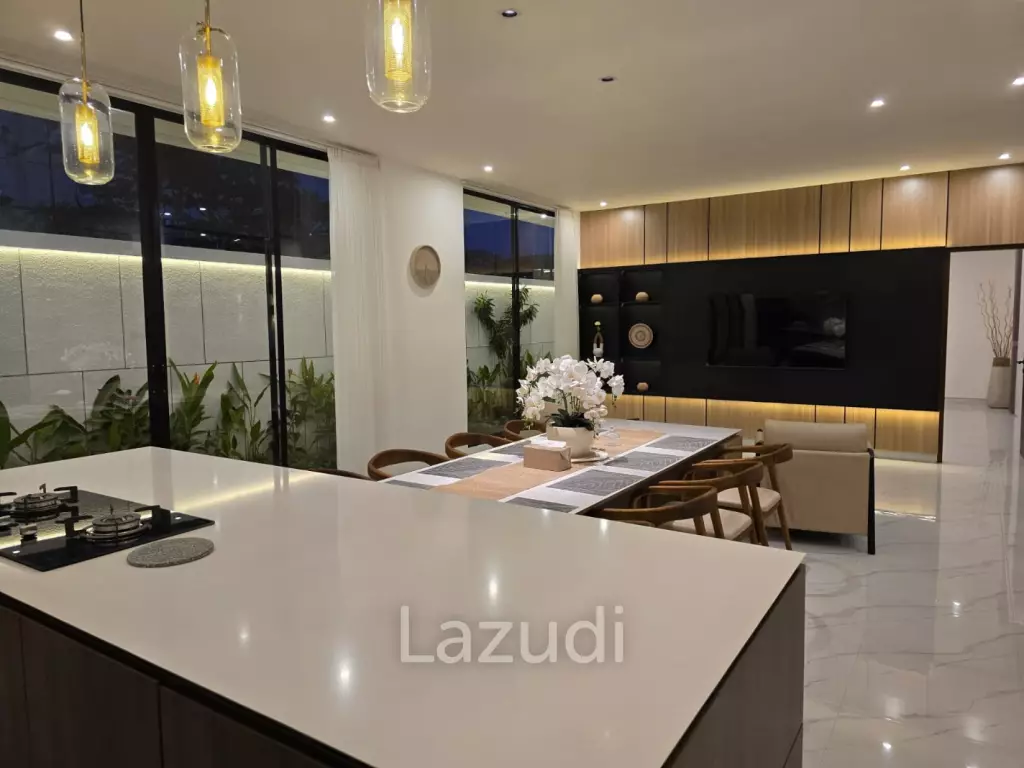 Luxurious 2 Bedroom Leasehold Villa For Sale in Popular Petitenget Seminyak