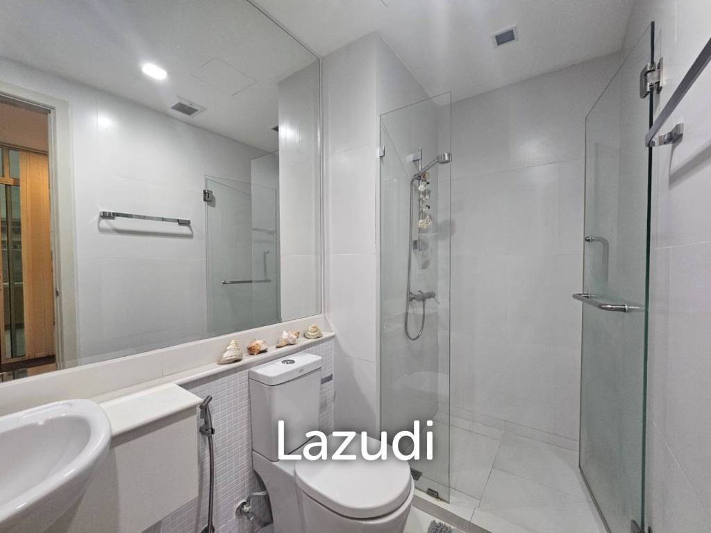 THE SEACRAZE : 2 Bed condo near the beach with Pool View