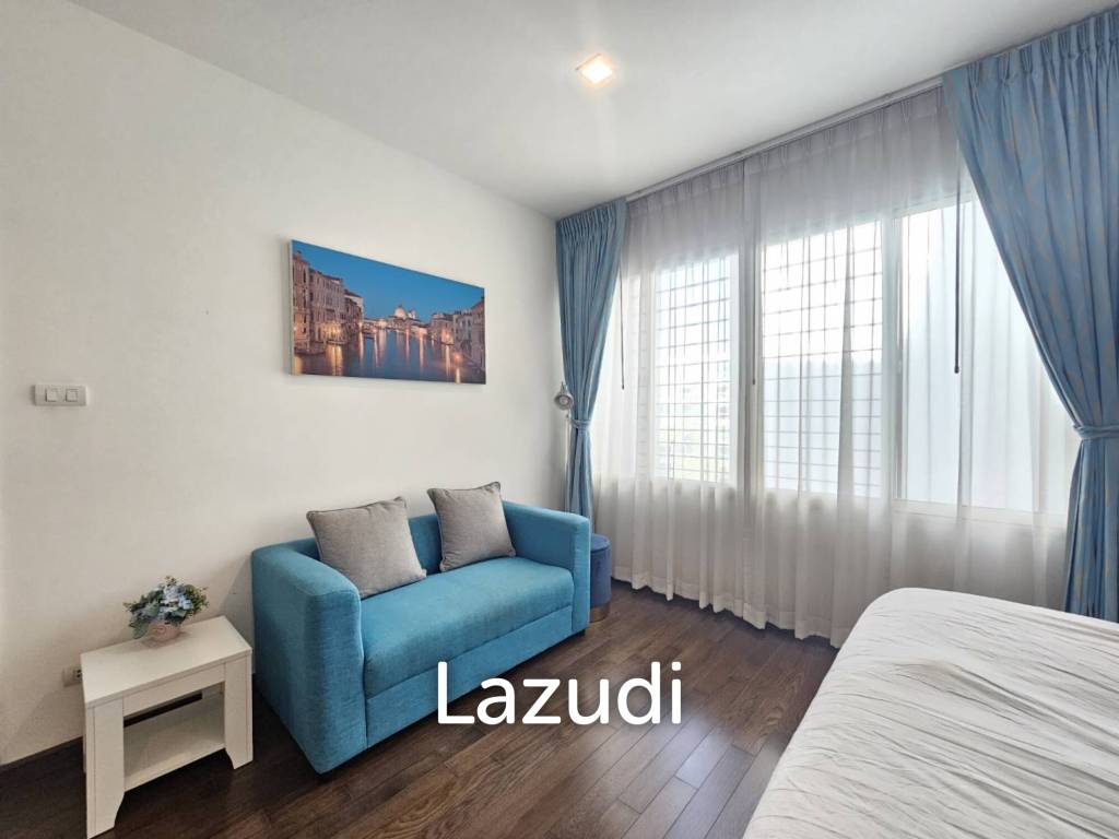 THE SEACRAZE : 2 Bed condo near the beach with Pool View