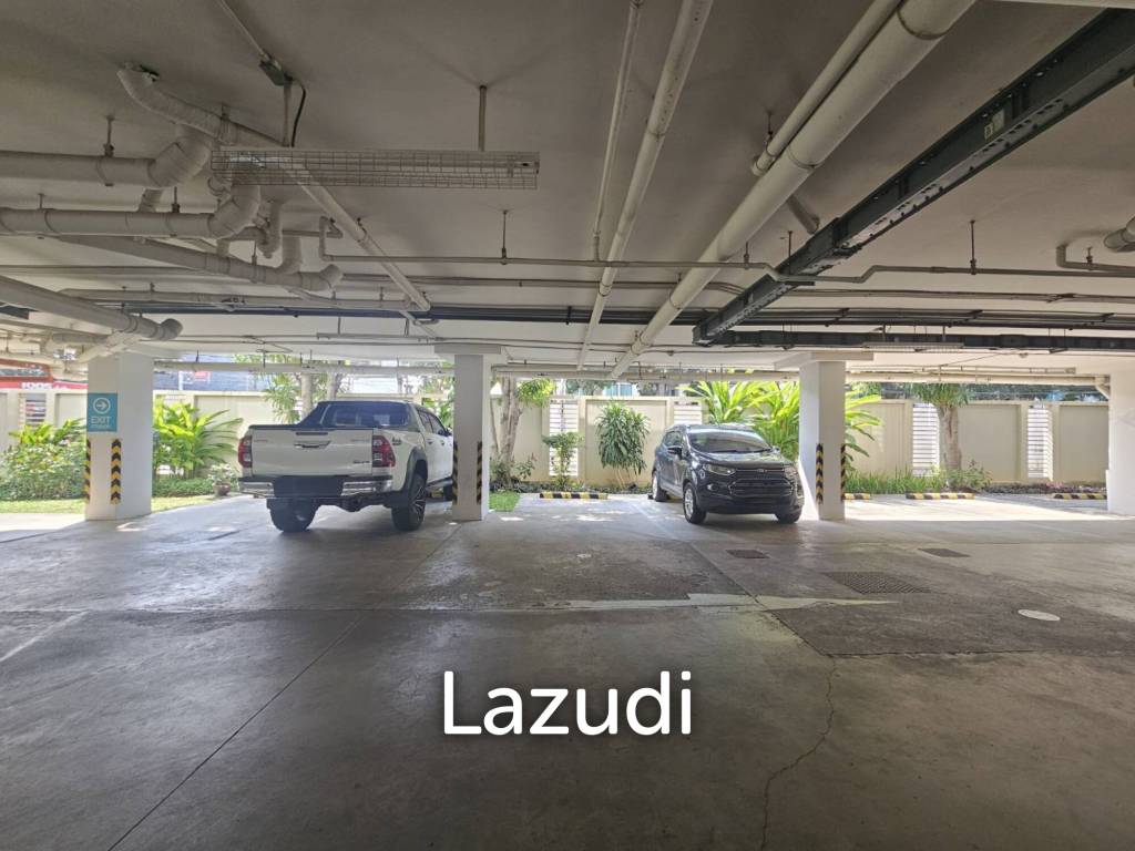 THE SEACRAZE : 2 Bed condo near the beach with Pool View