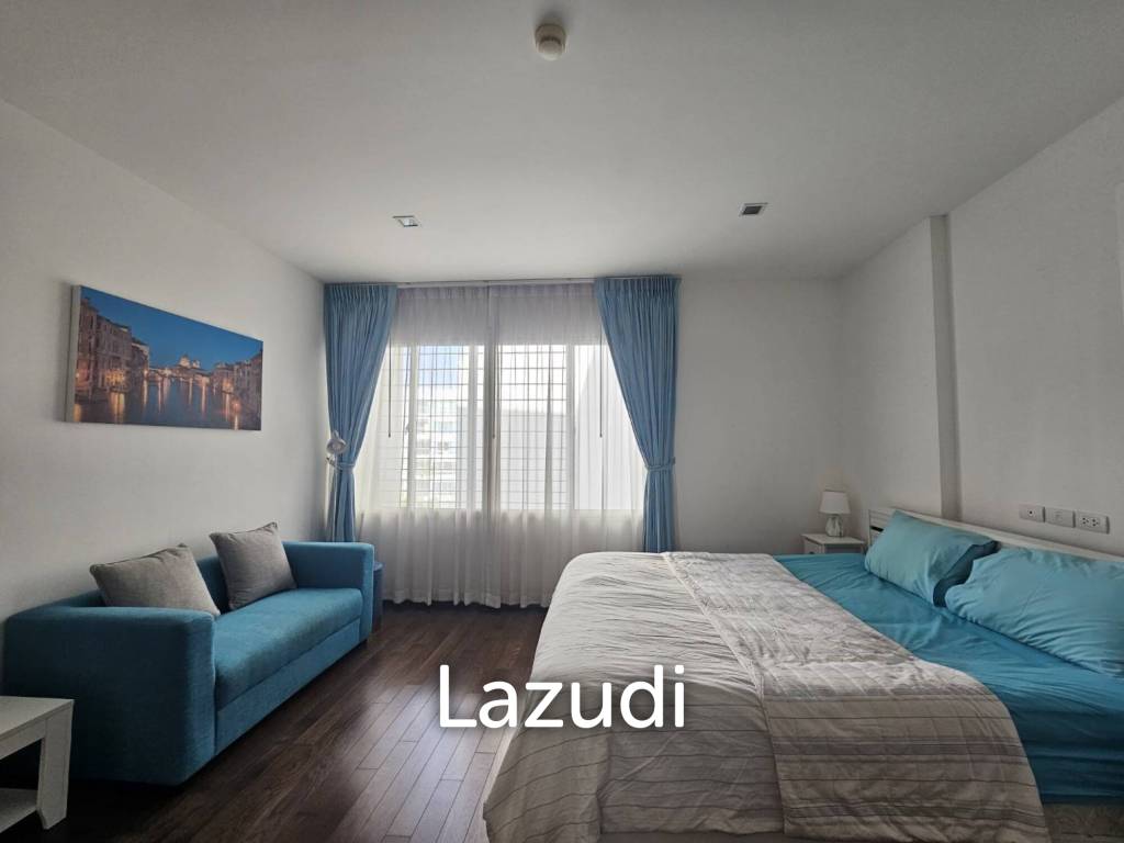 THE SEACRAZE : 2 Bed condo near the beach with Pool View