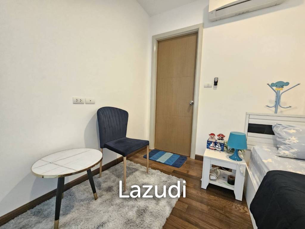 THE SEACRAZE : 2 Bed condo near the beach with Pool View