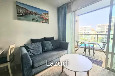 THE SEACRAZE : 2 Bed condo near the beach with Pool View
