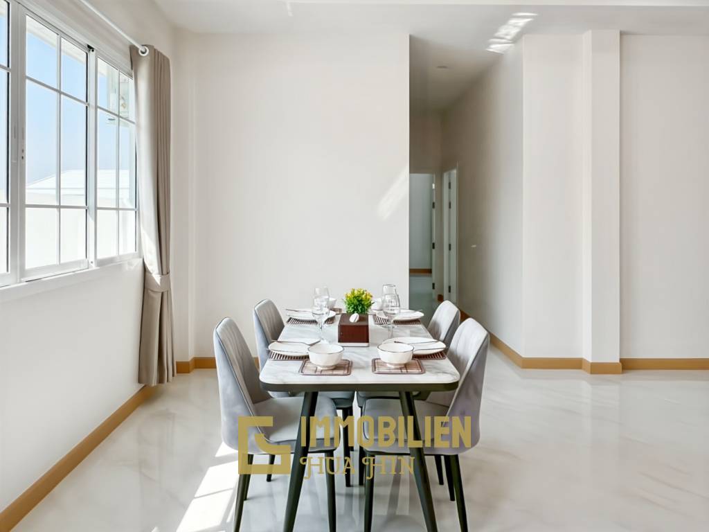 Terrain de 880 m² / entièrement meublé / piscine privée