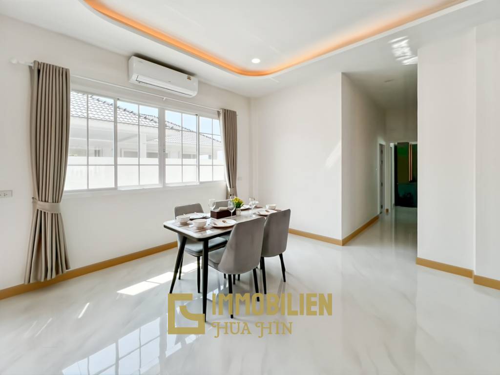 Terrain de 880 m² / entièrement meublé / piscine privée