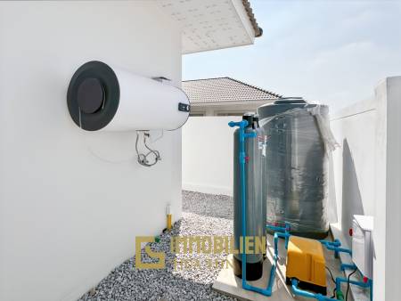 Terrain de 880 m² / entièrement meublé / piscine privée