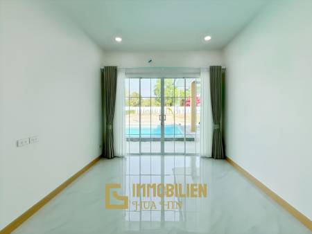 Terrain de 880 m² / entièrement meublé / piscine privée