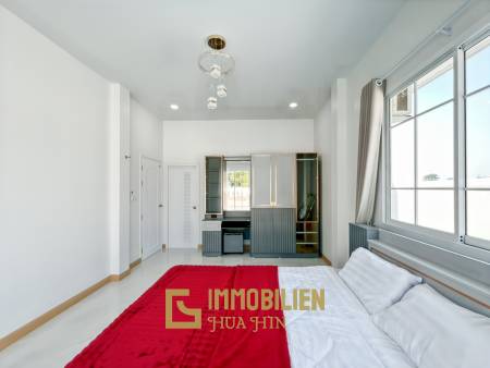 Terrain de 880 m² / entièrement meublé / piscine privée