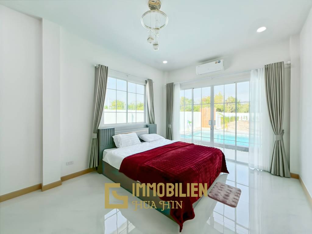 Terrain de 880 m² / entièrement meublé / piscine privée