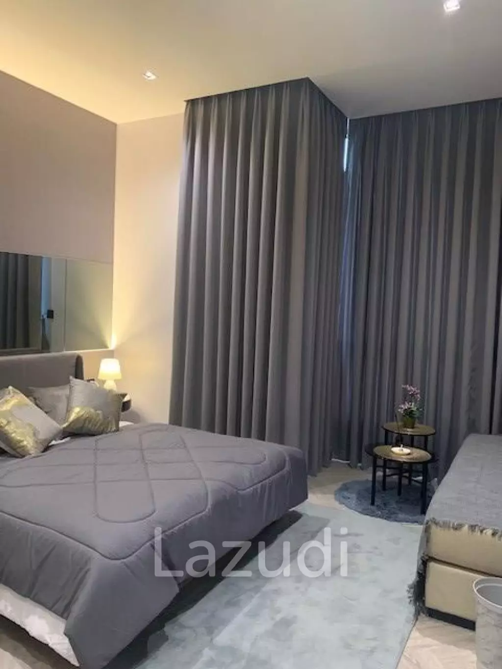 25 sqm High Floor Condo at Chapter Charoennakorn-Riverside Bangkok