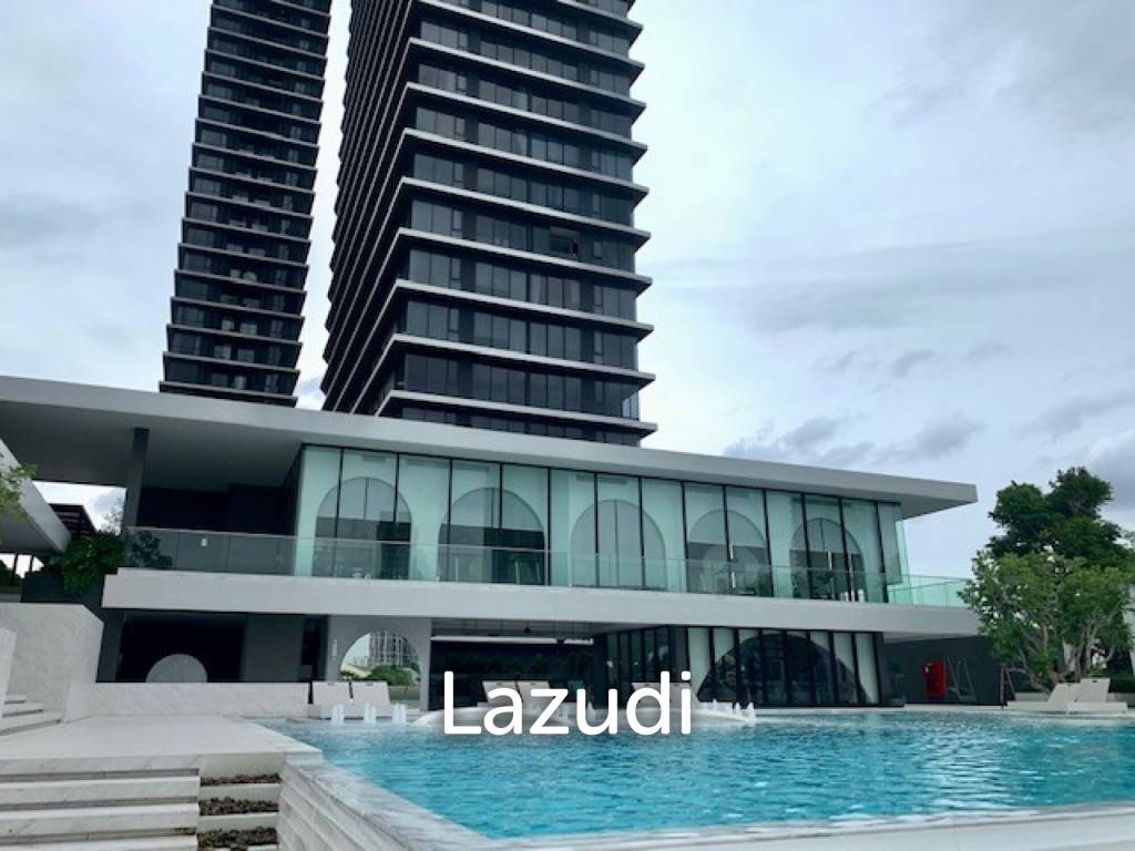 25 sqm High Floor Condo at Chapter Charoennakorn-Riverside Bangkok