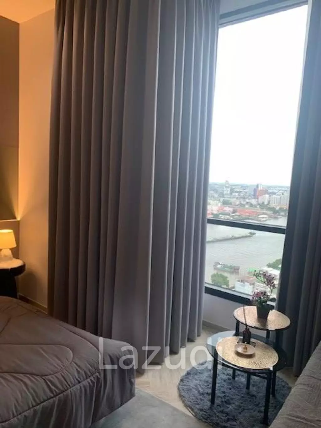 25 sqm High Floor Condo at Chapter Charoennakorn-Riverside Bangkok