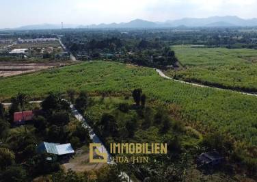 Scenic 0-2-0 Rai or 800 sqm Plot with Panoramic Backdrop in Hin Lek Fai