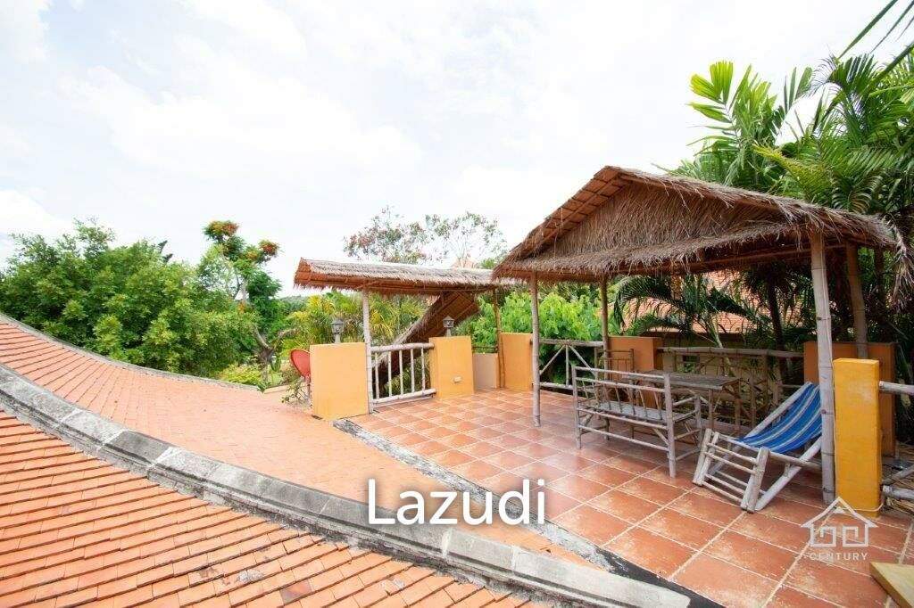 LEELAWADEE: Beautiful 5 Bed Bali Estate with Amazing Floating Sala in Lake