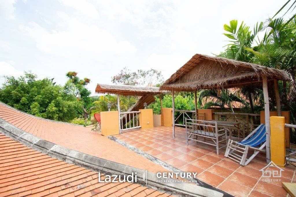 LEELAWADEE: Beautiful 5 Bed Bali Estate with Amazing Floating Sala in Lake