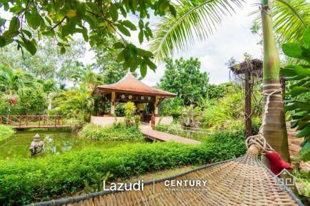 LEELAWADEE: Beautiful 5 Bed Bali Estate with Amazing Floating Sala in Lake