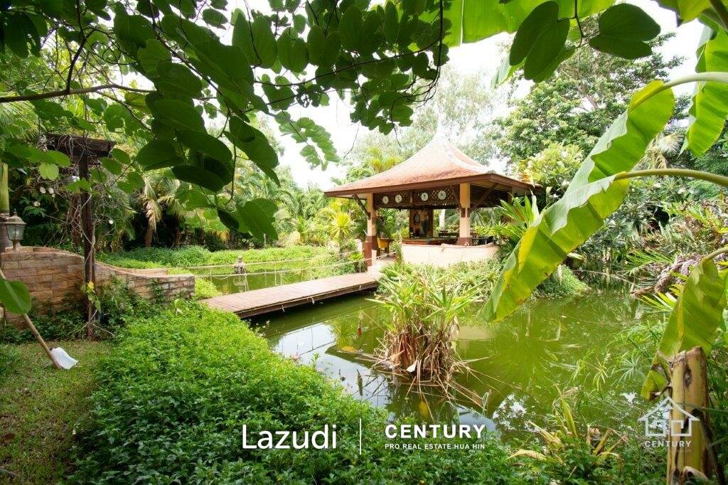 LEELAWADEE: Beautiful 5 Bed Bali Estate with Amazing Floating Sala in Lake