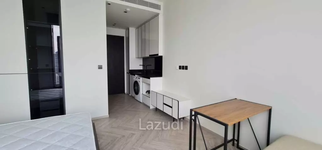 25.5 sqm high floor condo Chapter Charoennakorn-Riverside Bang Lamphu Lang