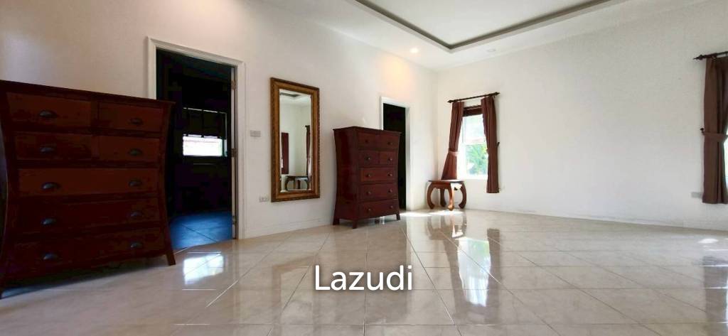 Grand 5-Bedroom Private Oasis Near Mabprachan Lake