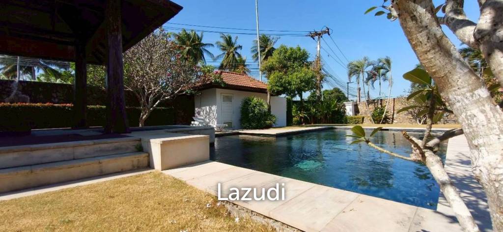 Grand 5-Bedroom Private Oasis Near Mabprachan Lake