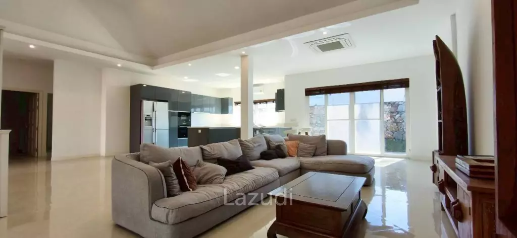 Grand 5-Bedroom Private Oasis Near Mabprachan Lake