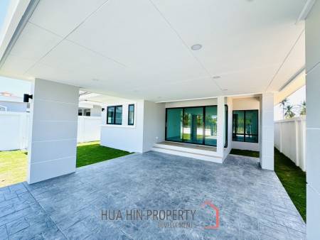 MODERN NEW HOUSE ON SOI MON MAI : 3 bed cozy home