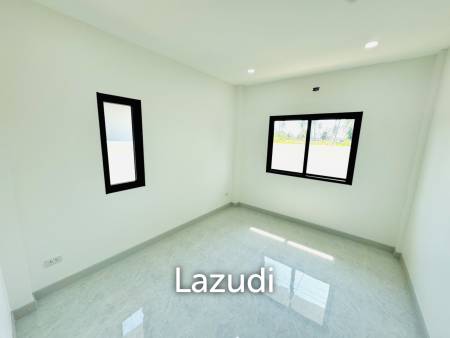 MODERN NEW HOUSE ON SOI MON MAI : 3 bed cozy home