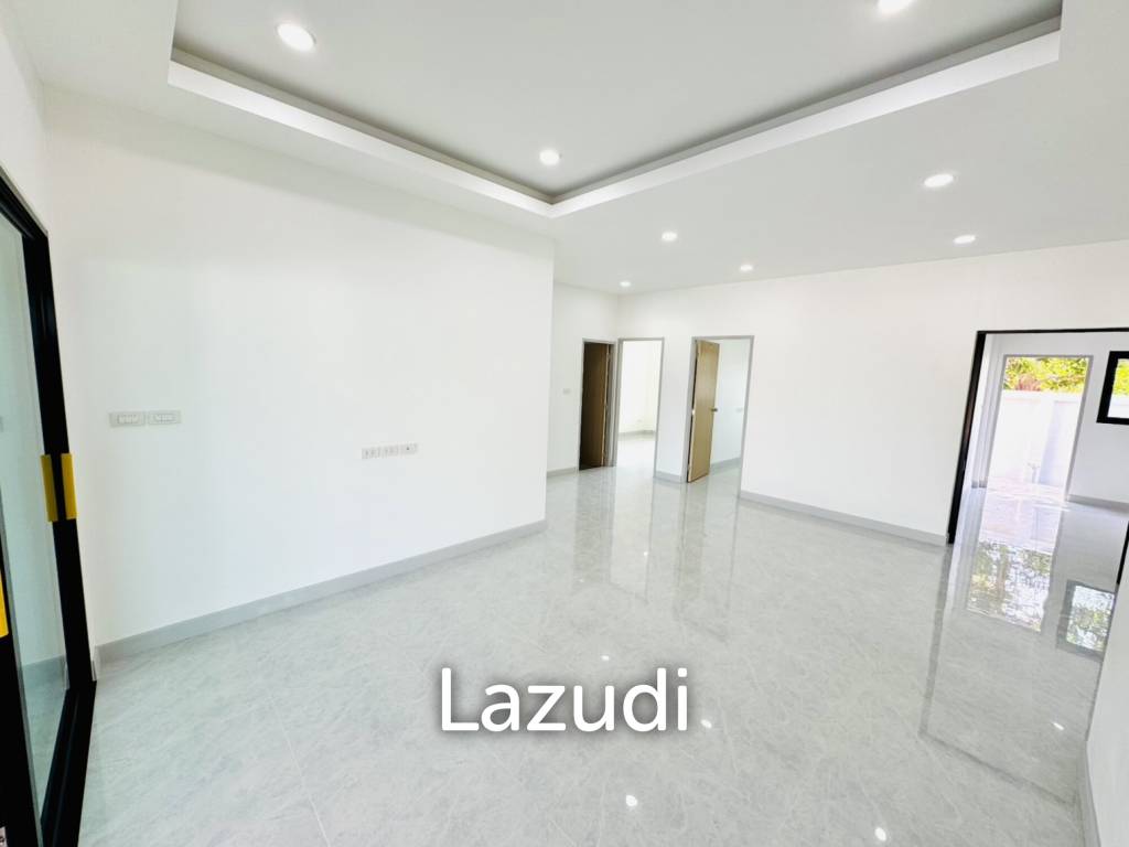 MODERN NEW HOUSE ON SOI MON MAI : 3 bed cozy home