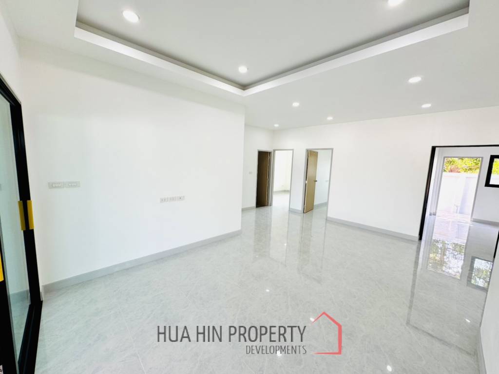 MODERN NEW HOUSE ON SOI MON MAI : 3 bed cozy home