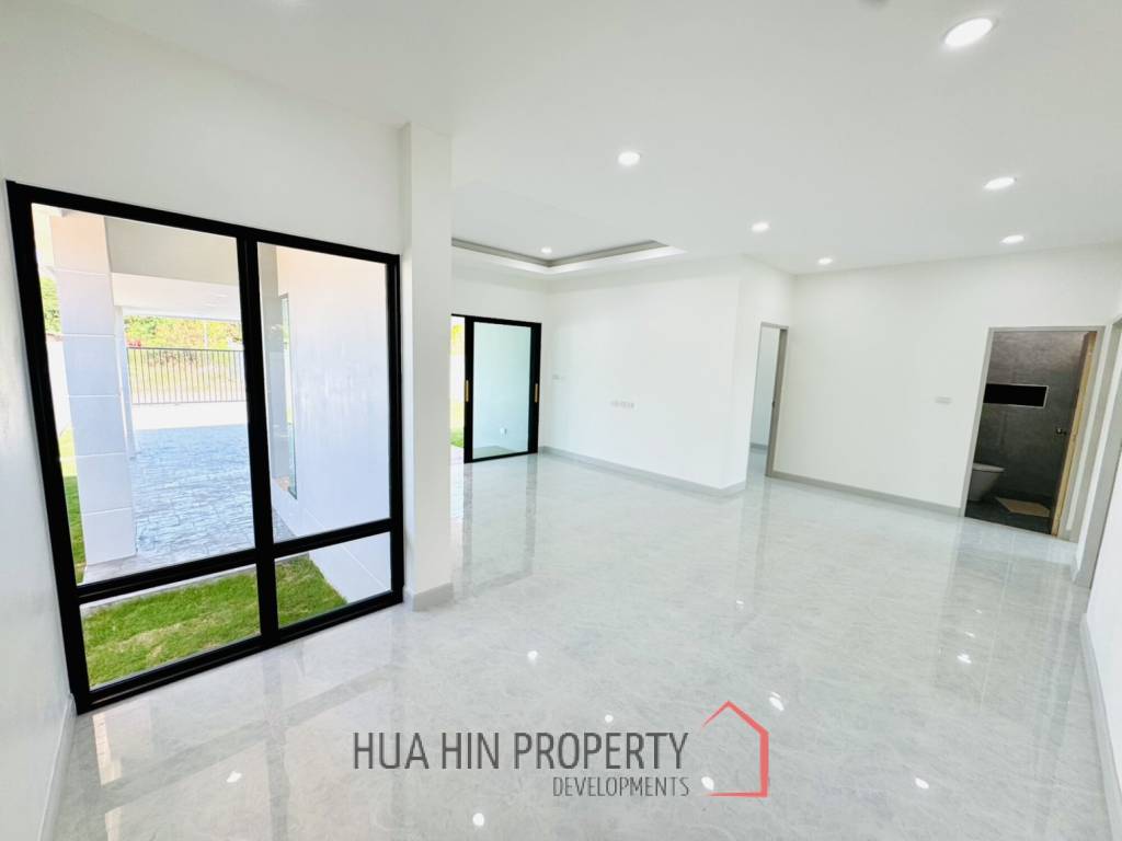 MODERN NEW HOUSE ON SOI MON MAI : 3 bed cozy home