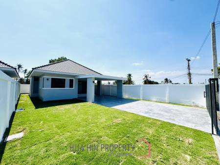 MODERN NEW HOUSE ON SOI MON MAI : 3 bed cozy home