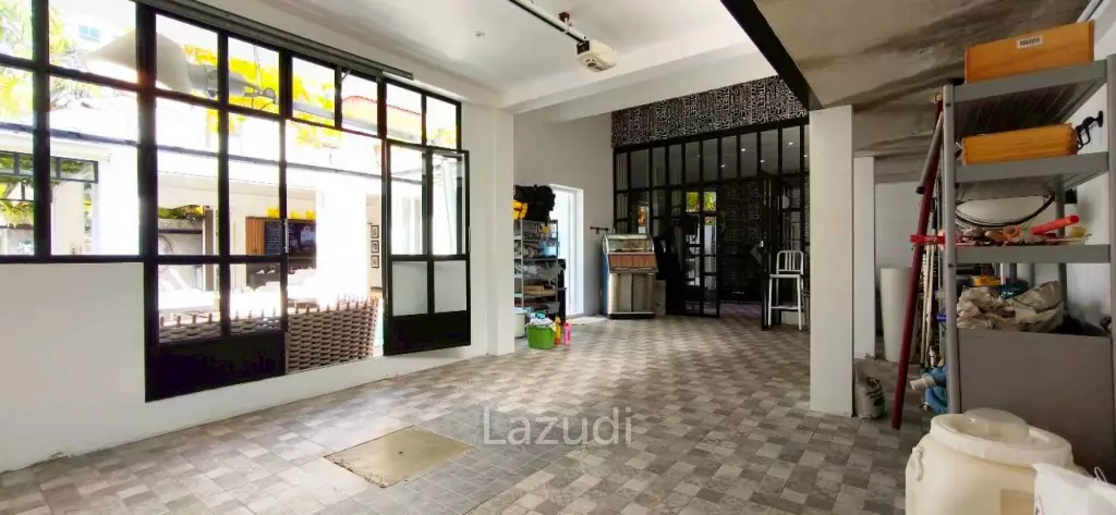 Exclusive Modern Villa at Majestic Residence
