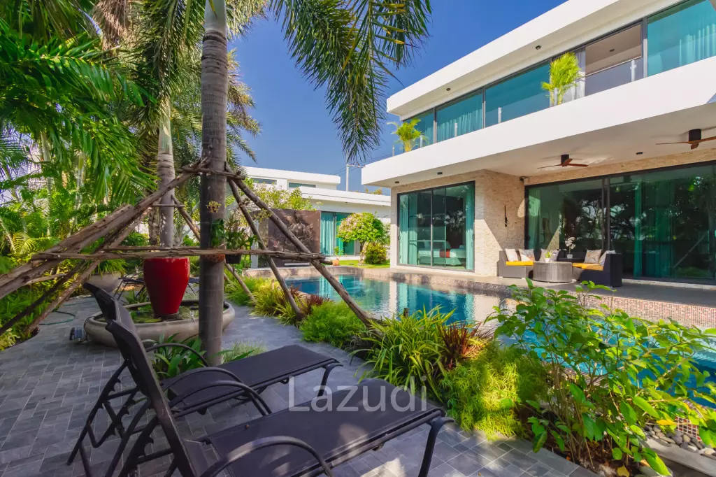 LA LUA : LUXURIOUS 2 STOREY 4 BED POOL VILLA