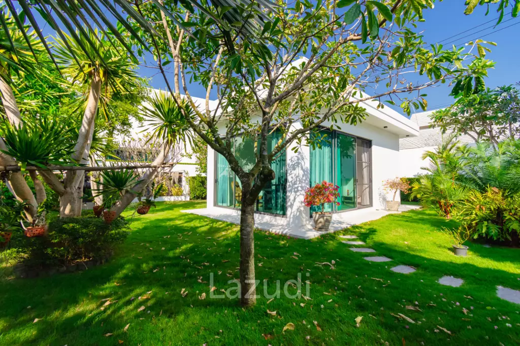 LA LUA : LUXURIOUS 2 STOREY 4 BED POOL VILLA