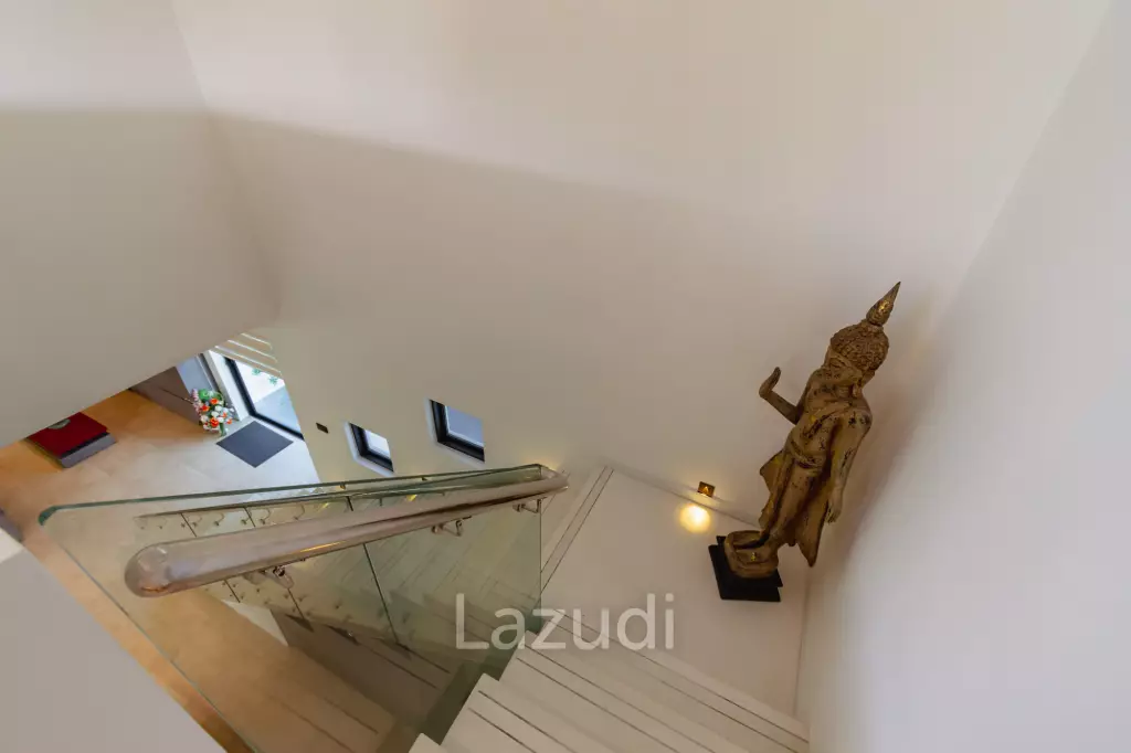 LA LUA : LUXURIOUS 2 STOREY 4 BED POOL VILLA